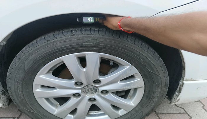 2018 Maruti Ertiga VDI SHVS LIMITED EDITION, Diesel, Manual, 1,43,215 km, tyre