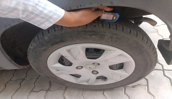 2022 Renault Kwid RXT 1.0 AMT, Petrol, Automatic, 15,274 km, tyre