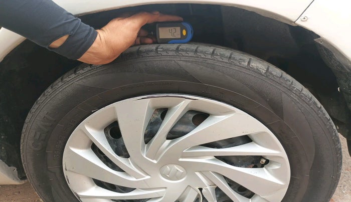 2015 Maruti Ertiga VDI, Diesel, Manual, 79,125 km, tyre