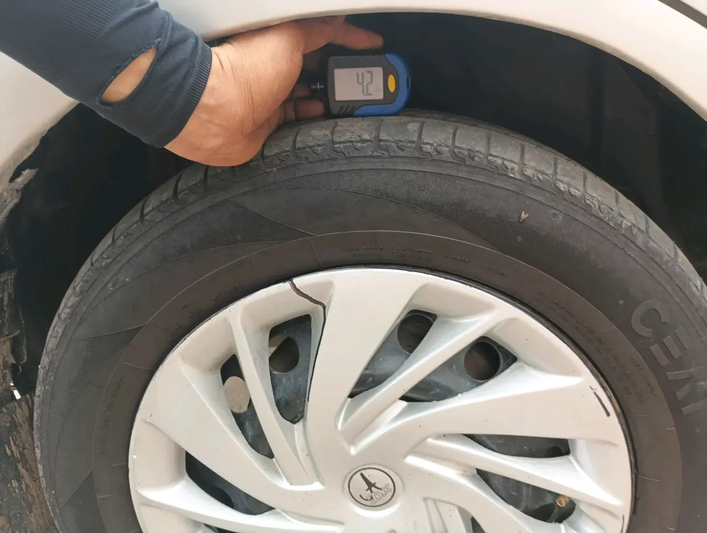 2015 Maruti Ertiga VDI, Diesel, Manual, 79,125 km, tyre