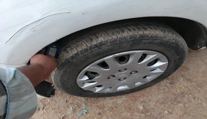 2010 Hyundai i20 MAGNA (O) 1.2, Petrol, Manual, 1,49,927 km, tyre