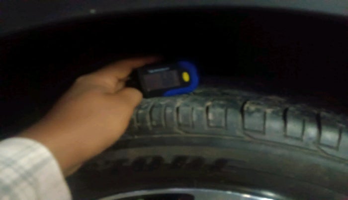 2022 Mahindra XUV300 W8 (O) 1.2 PETROL, Petrol, Manual, 17,986 km, tyre