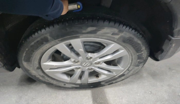 2016 Maruti Vitara Brezza ZDI PLUS, Diesel, Manual, 2,33,223 km, tyre