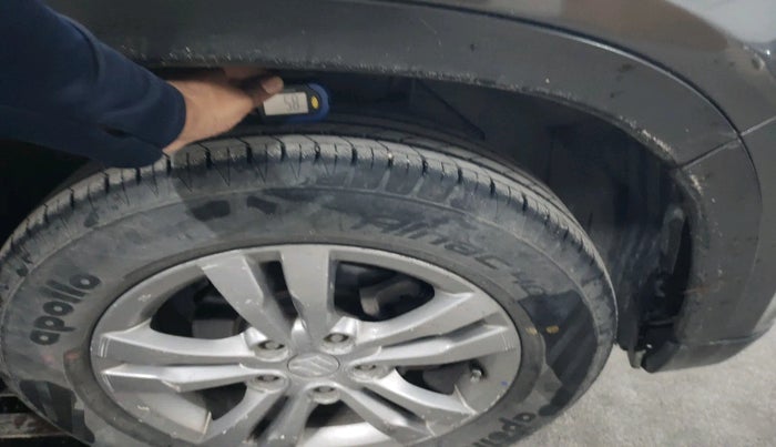 2016 Maruti Vitara Brezza ZDI PLUS, Diesel, Manual, 2,33,223 km, tyre