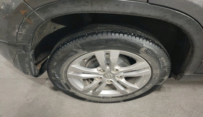 2016 Maruti Vitara Brezza ZDI PLUS, Diesel, Manual, 2,33,223 km, tyre