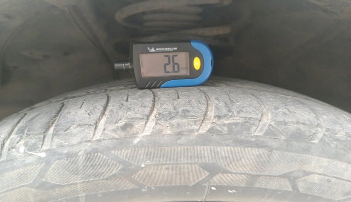 2015 Toyota Corolla Altis VL CVT PETROL, Petrol, Automatic, 65,124 km, tyre