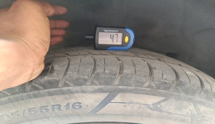 2015 Toyota Corolla Altis VL CVT PETROL, Petrol, Automatic, 65,124 km, tyre