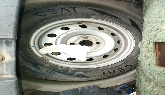 2011 Maruti Ritz LXI, Petrol, Manual, 80,984 km, tyre