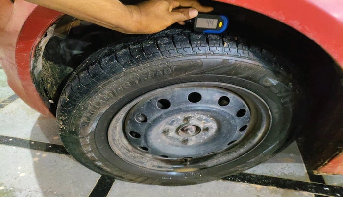 2011 Maruti Swift VDI, Diesel, Manual, 1,62,679 km, tyre