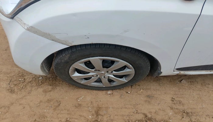 2018 Hyundai Eon ERA +, Petrol, Manual, 1,63,835 km, tyre