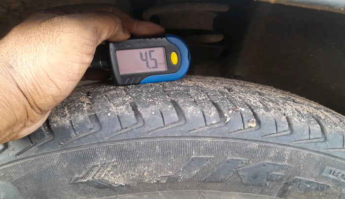 2015 Renault Kwid RXT 0.8, Petrol, Manual, 38,607 km, tyre