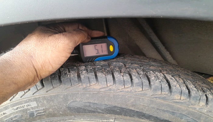 2015 Renault Kwid RXT 0.8, Petrol, Manual, 38,607 km, tyre