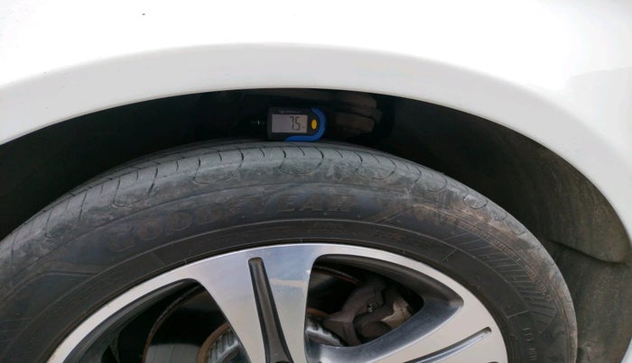 2019 Mercedes Benz E Class E 220 D, Diesel, Automatic, 75,394 km, tyre