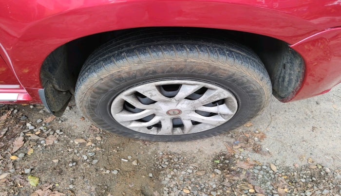 2017 Nissan Terrano XL (P), Petrol, Manual, 52,768 km, tyre