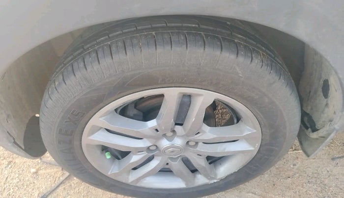 2023 Renault TRIBER RXZ, Petrol, Manual, 73,028 km, tyre