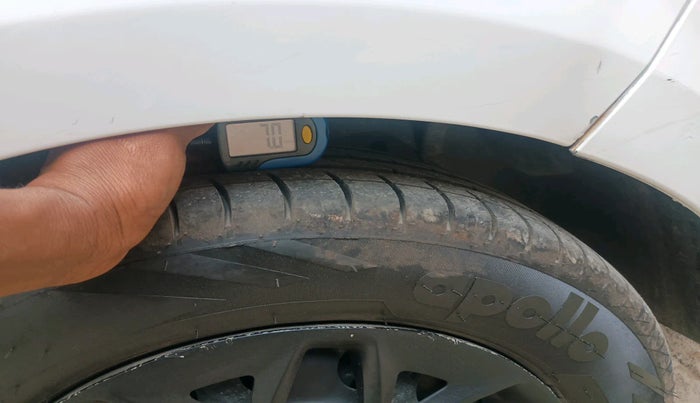 2015 Ford New Figo TREND 1.2 PETROL, Petrol, Manual, 96,785 km, tyre