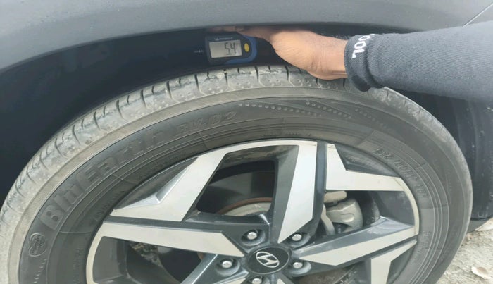 2021 Hyundai ALCAZAR PRESTIGE (O) 6STR 2.0 AT, Petrol, Automatic, 74,689 km, tyre