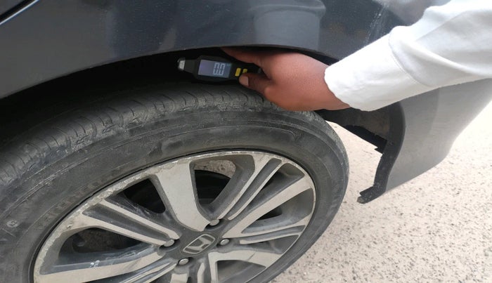 2023 Honda Amaze 1.2L I-VTEC VX, Petrol, Manual, 28,894 km, tyre