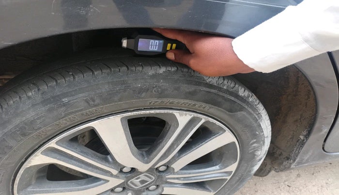 2023 Honda Amaze 1.2L I-VTEC VX, Petrol, Manual, 28,894 km, tyre