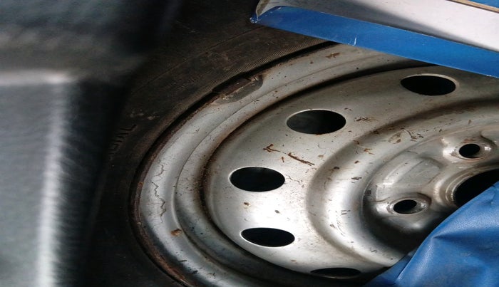 2016 Maruti Wagon R 1.0 LXI CNG, Petrol, Manual, 97,208 km, tyre