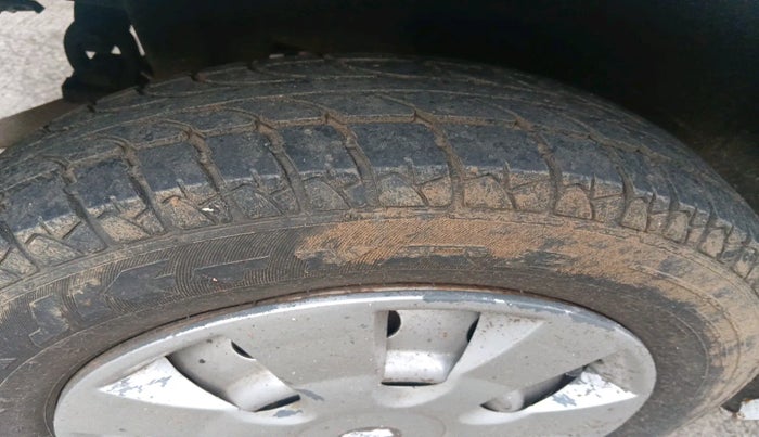 2016 Maruti Wagon R 1.0 LXI CNG, Petrol, Manual, 97,208 km, tyre