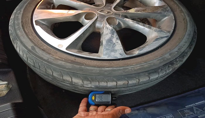 2016 Hyundai Elite i20 ASTA 1.2 (O), Petrol, Manual, 64,374 km, tyre