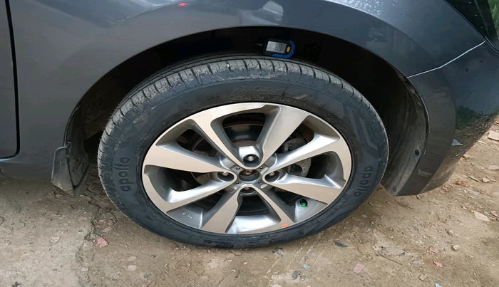 2016 Hyundai Elite i20 ASTA 1.2 (O), Petrol, Manual, 64,374 km, tyre