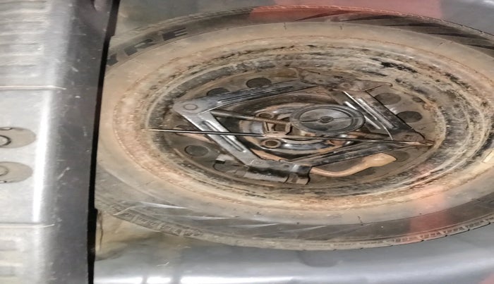 2016 Ford New Figo TITANIUM1.5 DIESEL, Diesel, Manual, 1,98,270 km, tyre