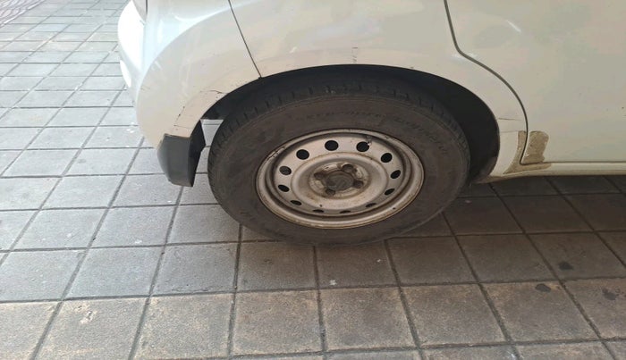 2010 Maruti Ritz LXI, Petrol, Manual, 7,421 km, tyre