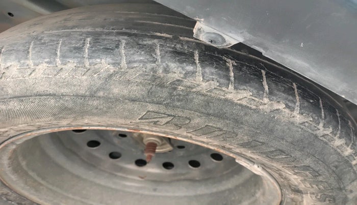 2016 Mahindra XUV500 W10, Diesel, Manual, 1,33,078 km, tyre