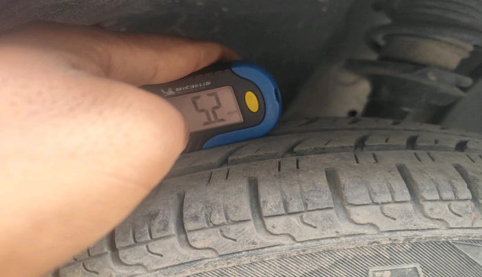 2018 Renault Kwid RXL, Petrol, Manual, 82,113 km, tyre