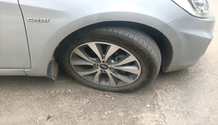 2015 Hyundai Verna FLUIDIC 1.6 CRDI SX, Diesel, Manual, 79,113 km, tyre