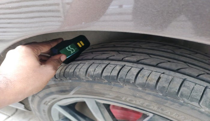 2017 Volkswagen Polo HIGHLINE1.2L, Petrol, Manual, 93,902 km, tyre