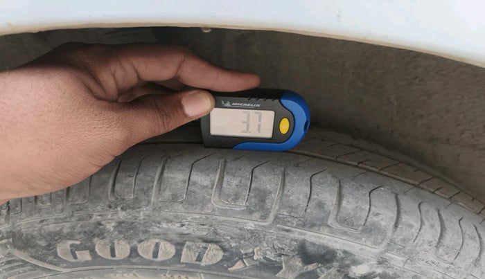 2019 Maruti New Wagon-R LXI CNG 1.0, Petrol, Manual, 79,982 km, tyre