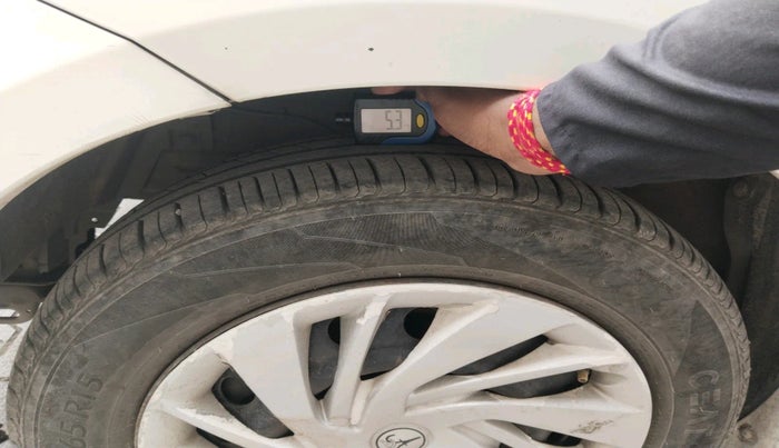 2013 Maruti Ertiga ZXI, Petrol, Manual, 98,926 km, tyre