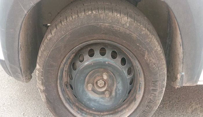 2020 Renault Kwid RXL, Petrol, Manual, 55,637 km, tyre