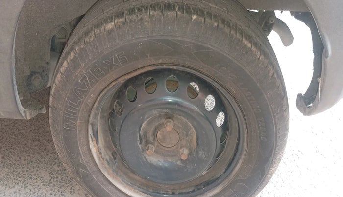 2020 Renault Kwid RXL, Petrol, Manual, 55,637 km, tyre