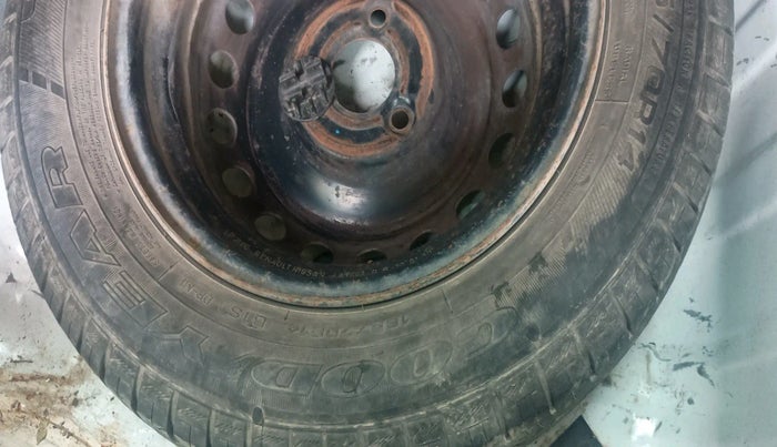 2020 Renault Kwid RXL, Petrol, Manual, 55,637 km, tyre