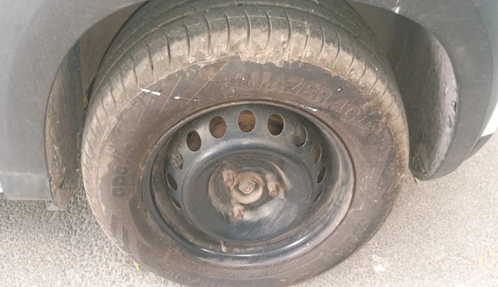 2020 Renault Kwid RXL, Petrol, Manual, 55,637 km, tyre