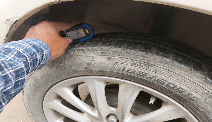 2011 Toyota Etios Liva VX, Petrol, Manual, 52,964 km, tyre