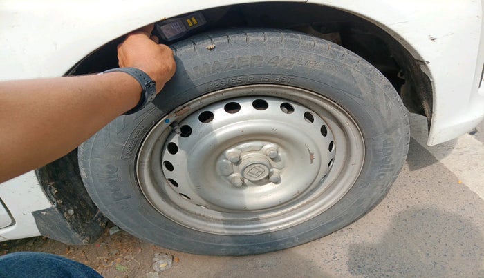 2014 Honda Mobilio 1.5L I-DTEC E, Diesel, Manual, 1,09,376 km, tyre