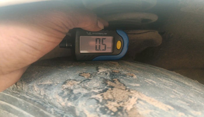 2010 Hyundai Santro Xing GLS, Petrol, Manual, 1,23,365 km, tyre