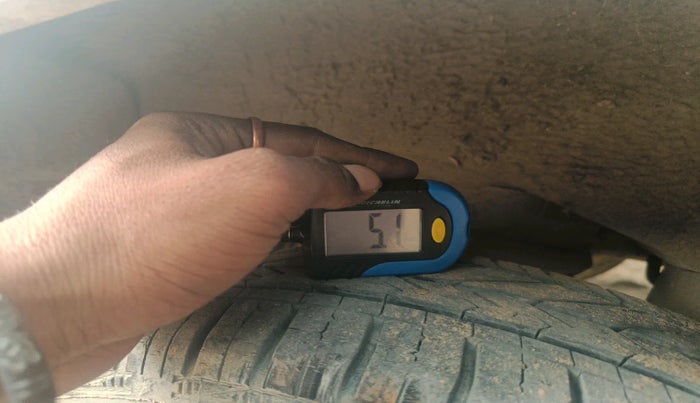 2010 Hyundai Santro Xing GLS, Petrol, Manual, 1,23,365 km, tyre