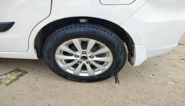 2015 Maruti Ertiga ZDI, Diesel, Manual, 2,46,292 km, tyre