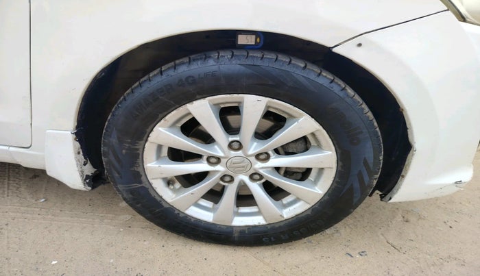 2015 Maruti Ertiga ZDI, Diesel, Manual, 2,46,292 km, tyre