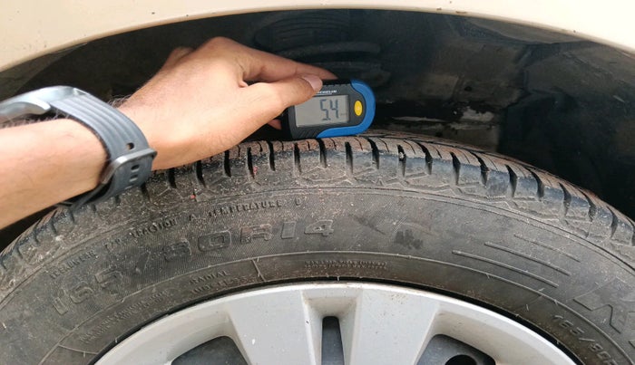 2013 Maruti Swift Dzire VXI, Petrol, Manual, 43,741 km, tyre