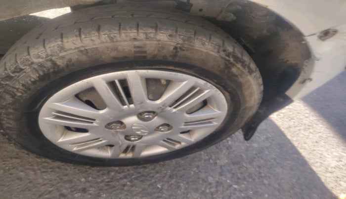 2012 Hyundai Santro Xing GL, Petrol, Manual, 1,43,782 km, tyre