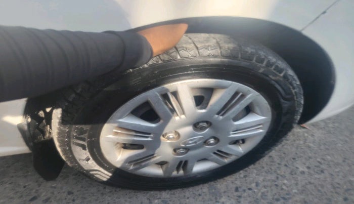 2012 Hyundai Santro Xing GL, Petrol, Manual, 1,43,782 km, tyre