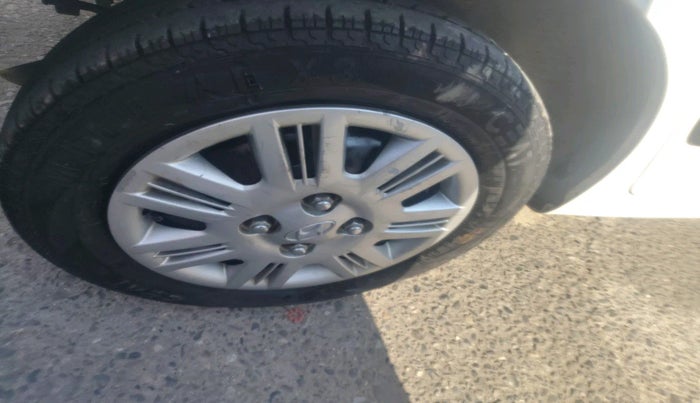 2012 Hyundai Santro Xing GL, Petrol, Manual, 1,43,782 km, tyre