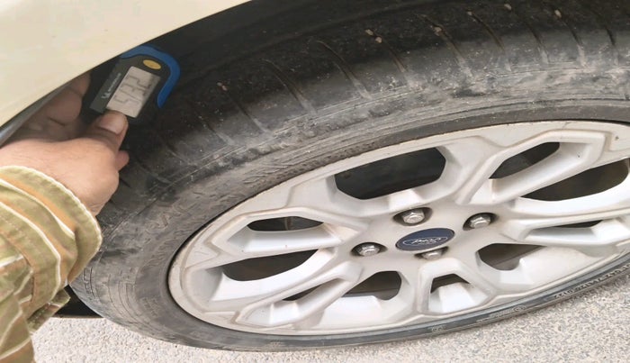 2018 Ford Ecosport TITANIUM + 1.5L DIESEL, Diesel, Manual, 1,33,627 km, tyre